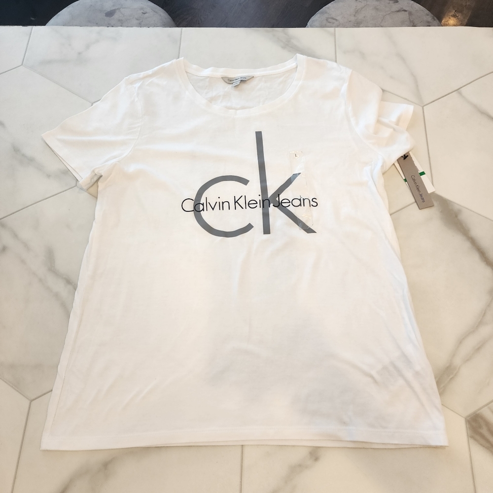 Calvin Klein, NWTO, Women's  white t-shirt. Size Large. - Picture 11 of 16